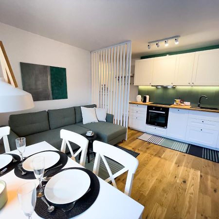 Urban Apartments Cosy No 4, Free Private Parking, Self Check-In Хожув Экстерьер фото