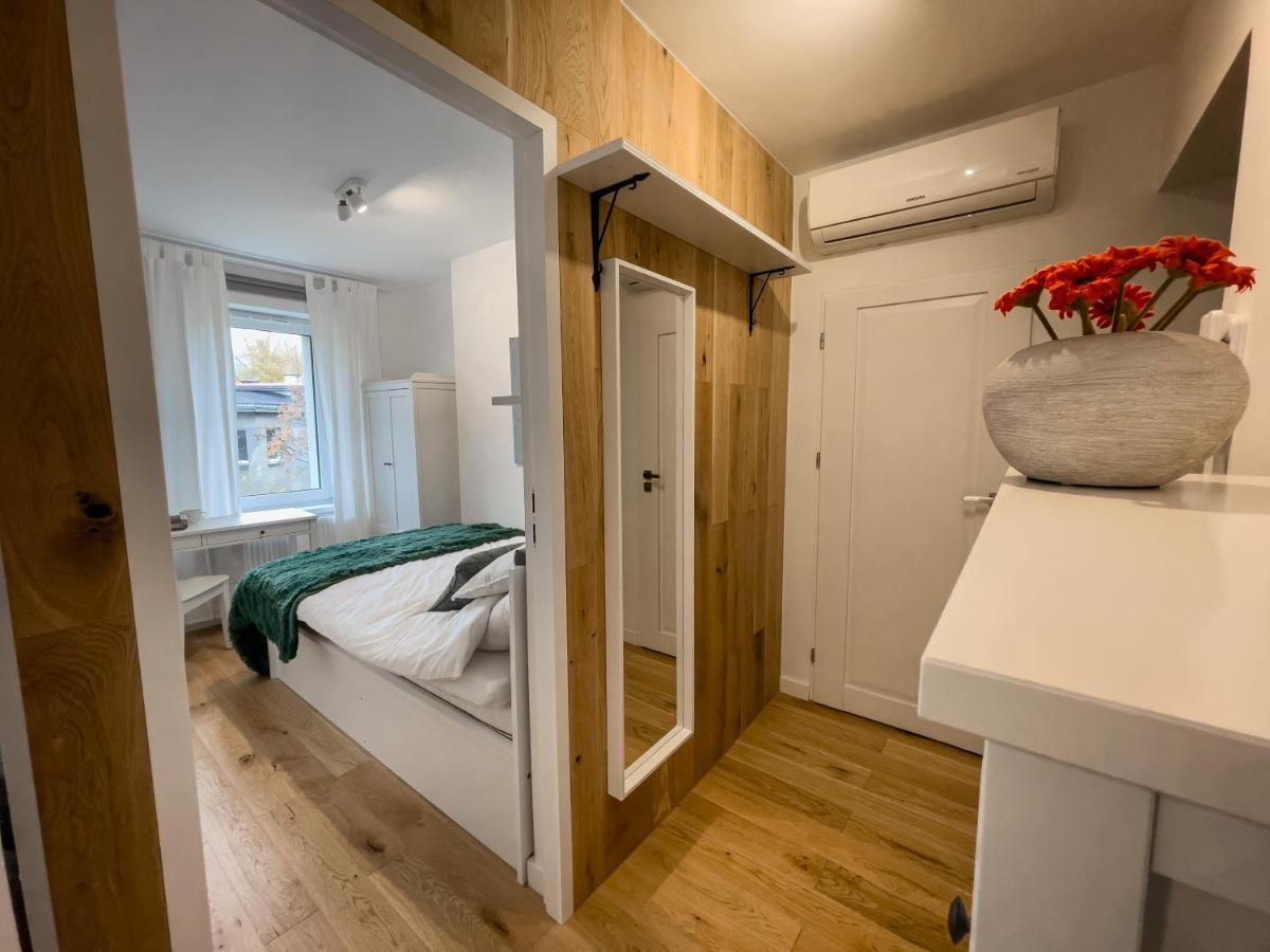 Urban Apartments Cosy No 4, Free Private Parking, Self Check-In Хожув Экстерьер фото