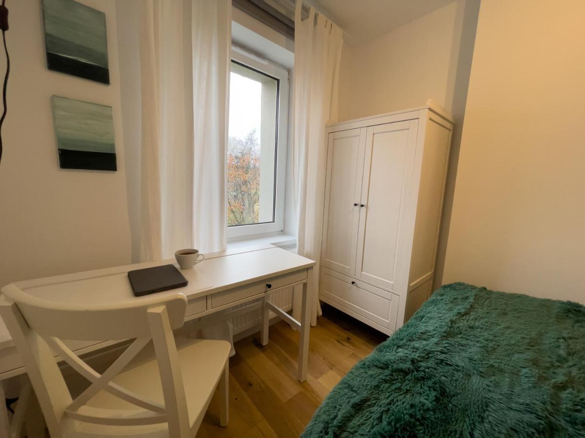 Urban Apartments Cosy No 4, Free Private Parking, Self Check-In Хожув Экстерьер фото