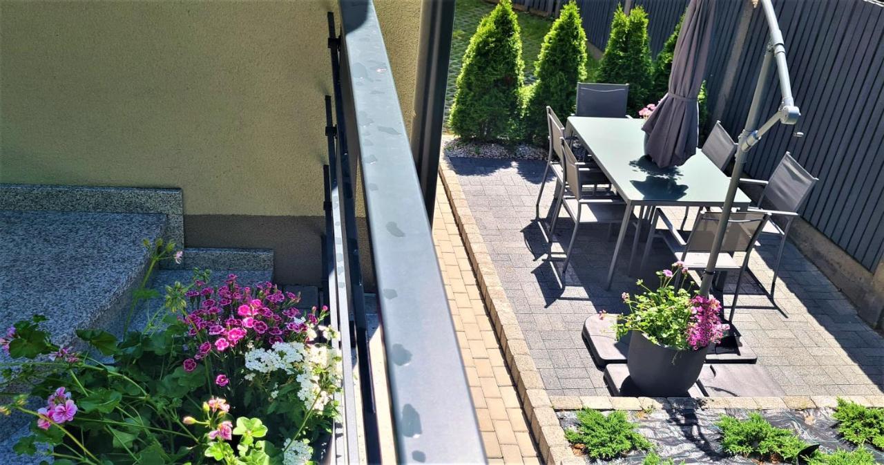 Urban Apartments Cosy No 4, Free Private Parking, Self Check-In Хожув Экстерьер фото